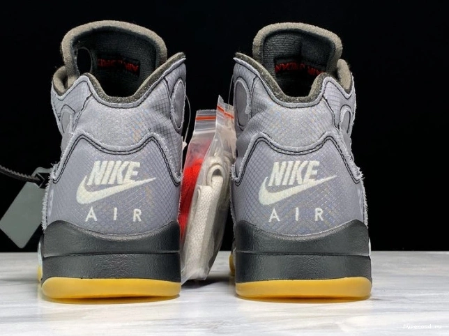 5 Air Off-White CT8480-001 x Jordan Black 0702